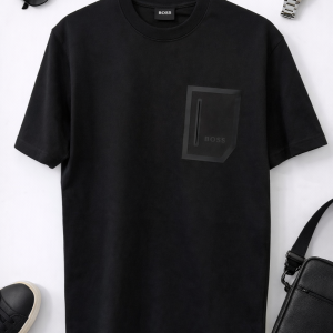 Tricou BOSS – Stil modern și design minimalist